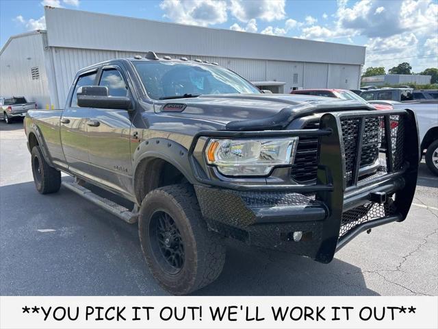 2022 RAM 3500 Big Horn Crew Cab 4x4 8 Box