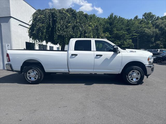 2023 RAM 2500 Tradesman Crew Cab 4x4 8 Box