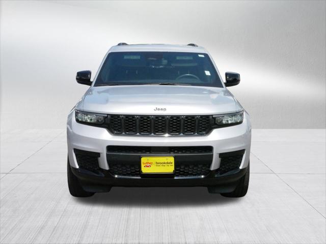 2022 Jeep Grand Cherokee L Altitude 4x4 2022 Jeep Grand Cherokee L Altitude 4x4