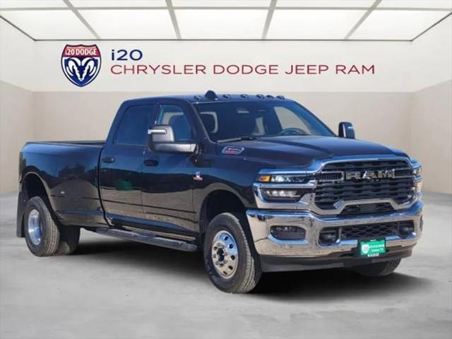 2026 RAM Ram 3500 RAM 3500 TRADESMAN CREW CAB 4X4 8 BOX