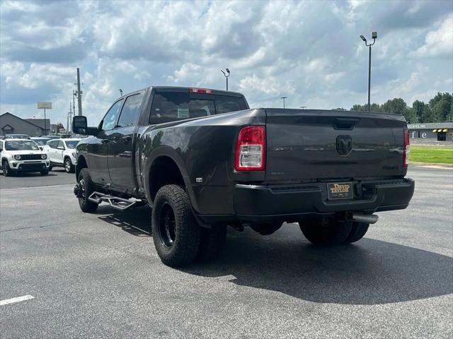 2024 RAM 3500 Tradesman Crew Cab 4x4 8 Box
