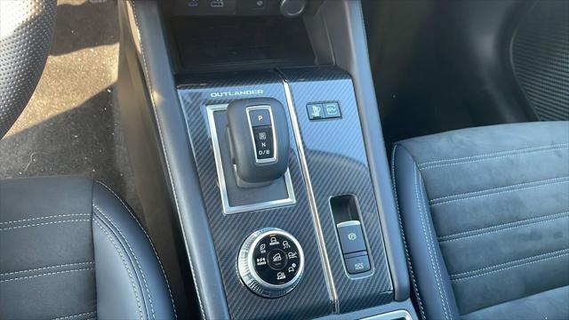 2025 Mitsubishi Outlander PHEV SE S-AWC