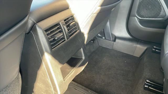 2025 Mitsubishi Outlander PHEV SE S-AWC