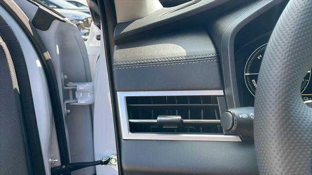 2025 Mitsubishi Outlander PHEV SE S-AWC