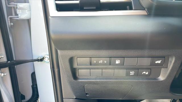 2025 Mitsubishi Outlander PHEV SE S-AWC