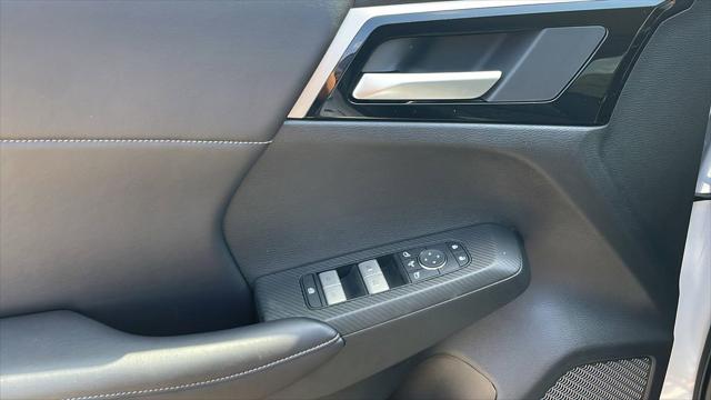 2025 Mitsubishi Outlander PHEV SE S-AWC
