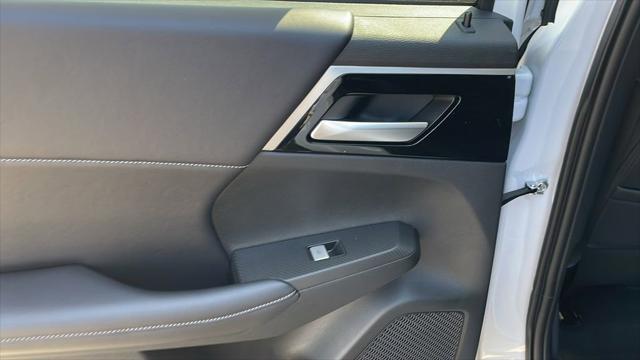 2025 Mitsubishi Outlander PHEV SE S-AWC