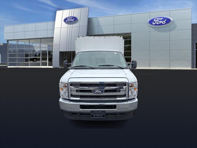 2026 Ford E-350 Cutaway Base Cutaway