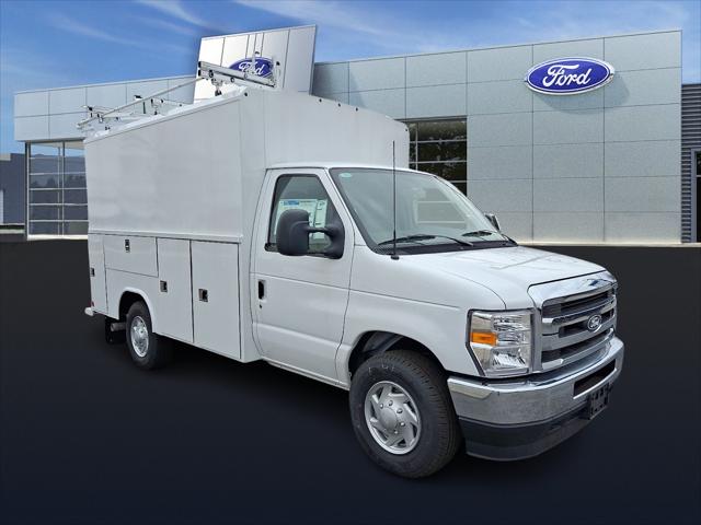 2026 Ford E-350 Cutaway Base Cutaway