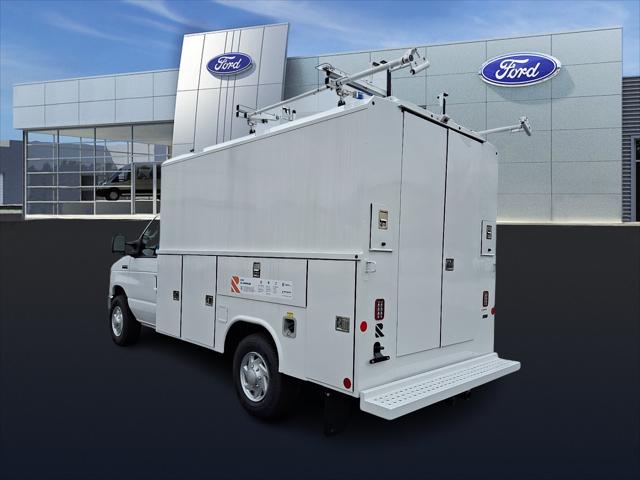 2026 Ford E-350 Cutaway Base Cutaway