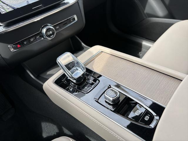 2026 Volvo XC90 Plus, B6 AWD Gas (mild hybrid), Gasoline, Bright, 7 Seats
