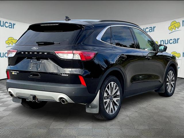 2022 Ford Escape Titanium Hybrid