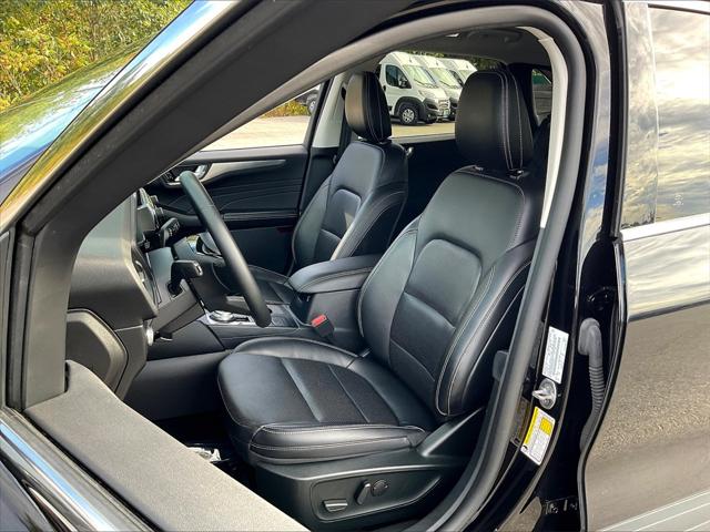 2022 Ford Escape Titanium Hybrid