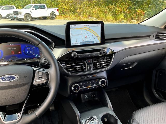 2022 Ford Escape Titanium Hybrid