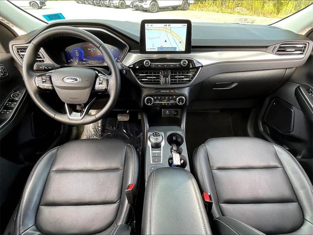 2022 Ford Escape Titanium Hybrid