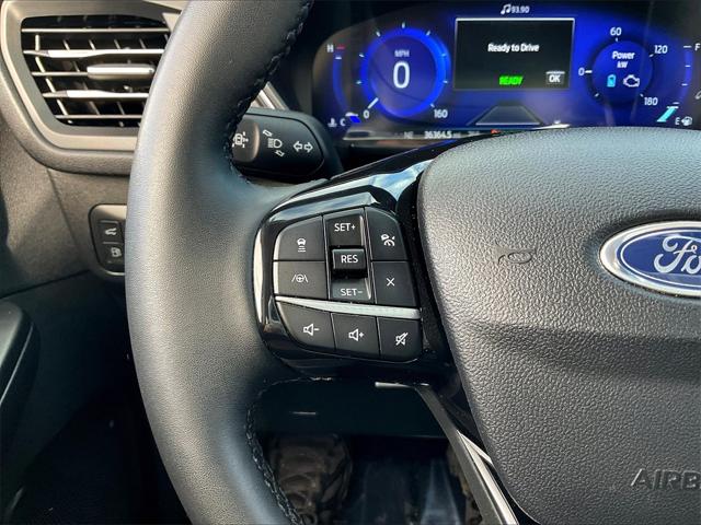 2022 Ford Escape Titanium Hybrid
