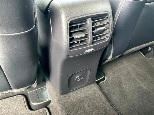 2022 Ford Escape Titanium Hybrid
