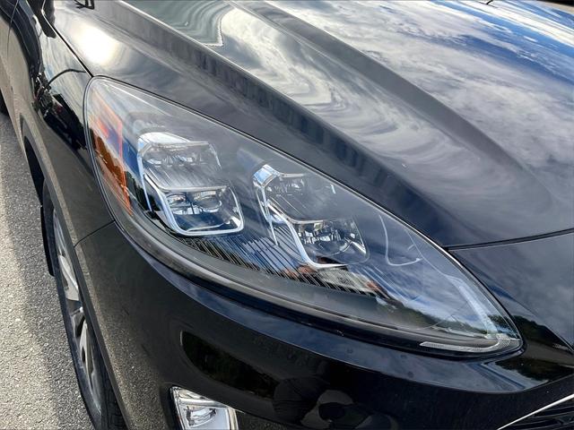 2022 Ford Escape Titanium Hybrid