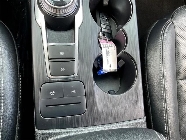 2022 Ford Escape Titanium Hybrid