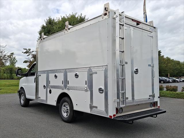 2025 Chevrolet Express Cutaway Work Van