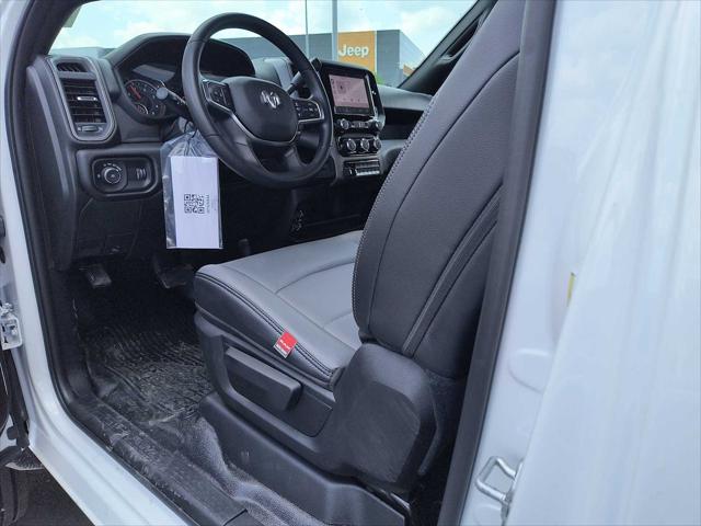 2026 RAM Ram 5500 Chassis Cab RAM 5500 TRADESMAN CHASSIS REGULAR CAB 4X2 84 CA 2026 RAM Ram 5500 Chassis Cab RAM 5500 TRADESMAN CHASSIS REGULAR CAB 4X2 84 CA