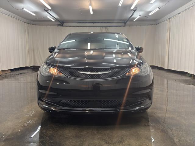 2026 Chrysler Voyager VOYAGER LX