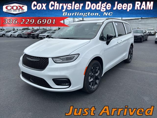 2026 Chrysler Pacifica PACIFICA LIMITED AWD