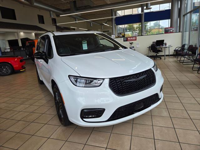 2026 Chrysler Pacifica PACIFICA LIMITED AWD