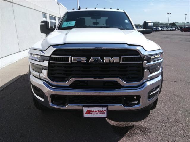 2026 RAM Ram 5500 Chassis Cab RAM 5500 TRADESMAN CHASSIS CREW CAB 4X4 84 CA