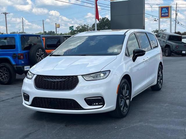 2026 Chrysler Pacifica PACIFICA SELECT