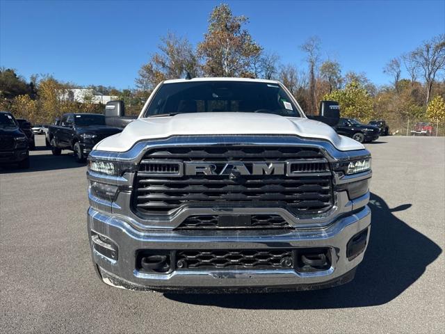 2026 RAM Ram 3500 RAM 3500 TRADESMAN CREW CAB 4X4 8 BOX