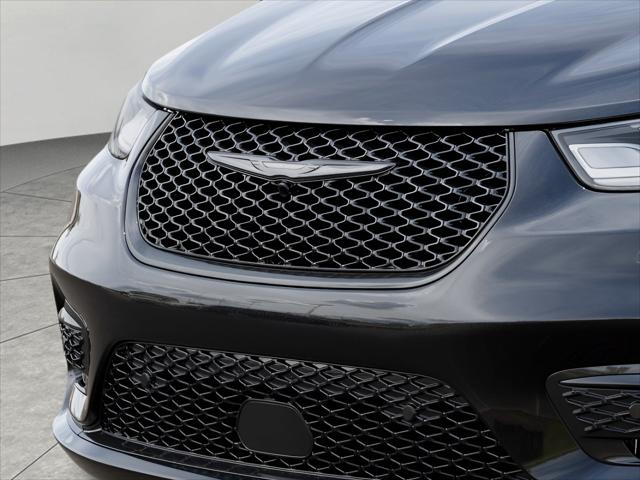 2026 Chrysler Pacifica Hybrid Unknown