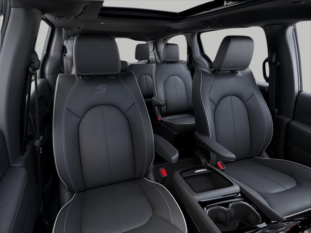 2026 Chrysler Pacifica Hybrid Unknown