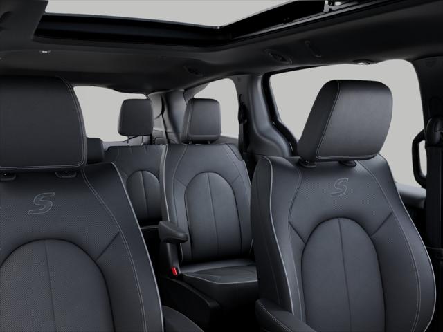 2026 Chrysler Pacifica Hybrid Unknown