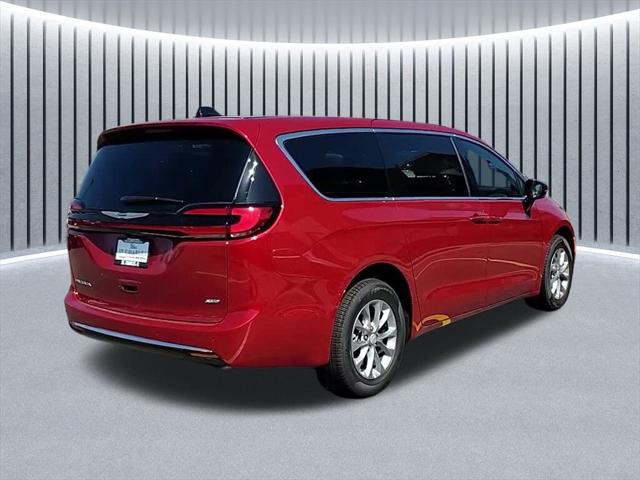 2026 Chrysler Pacifica Select AWD