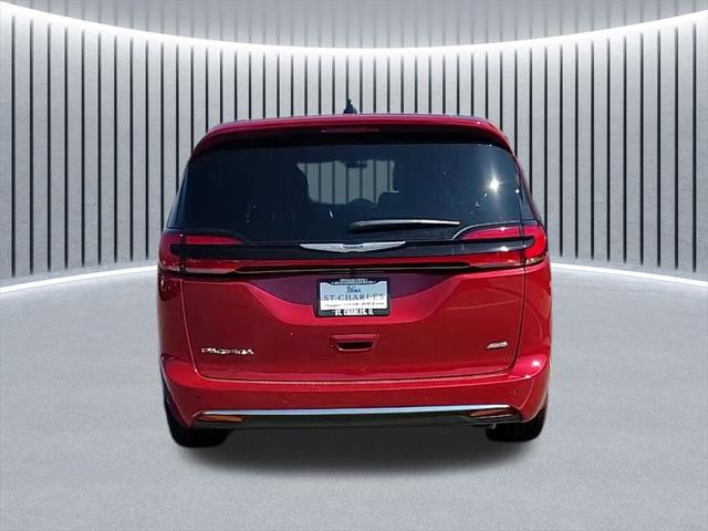 2026 Chrysler Pacifica Select AWD