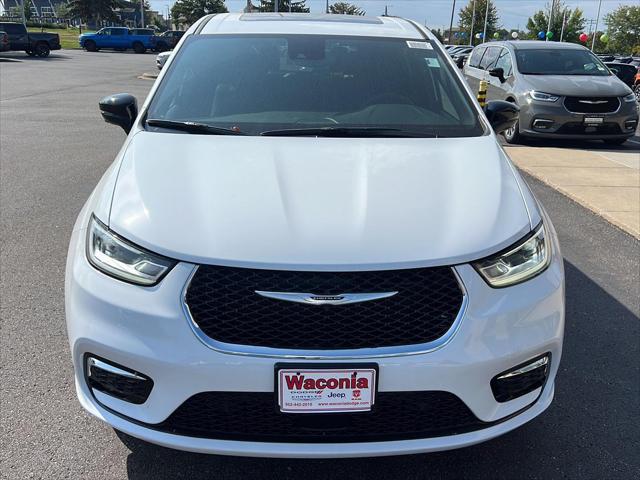 2026 Chrysler Pacifica PACIFICA SELECT AWD