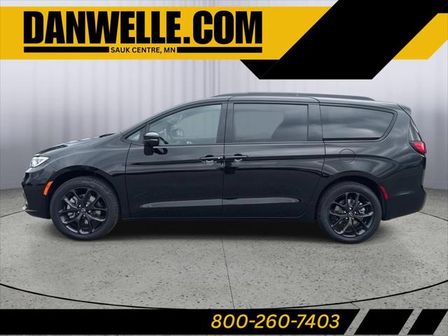 2026 Chrysler Pacifica PACIFICA LIMITED AWD