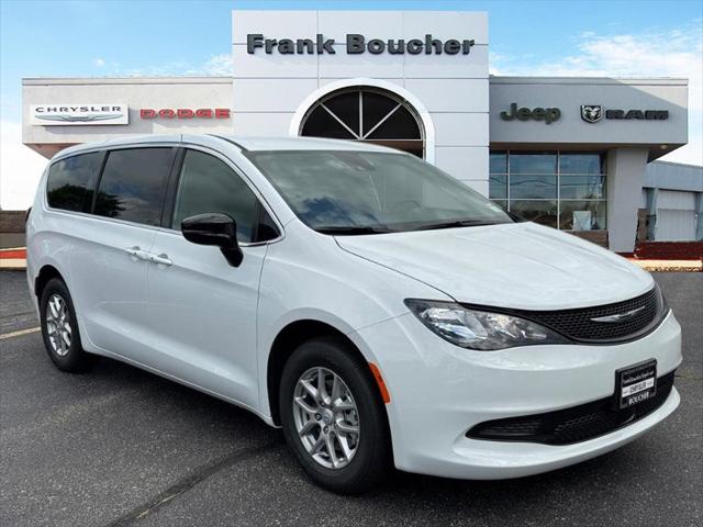 2026 Chrysler Voyager LX's photo