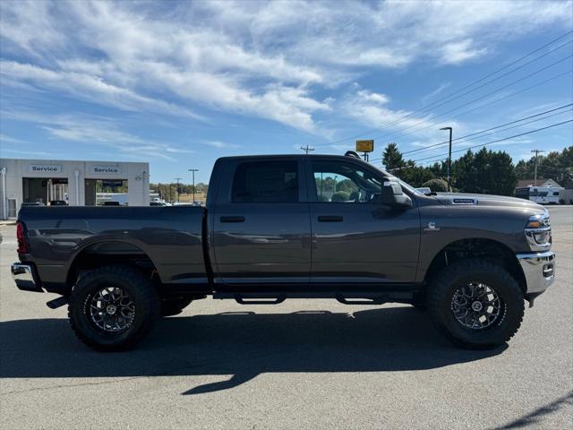 2026 RAM Ram 2500 RAM 2500 TRADESMAN CREW CAB 4X4 64 BOX 2026 RAM Ram 2500 RAM 2500 TRADESMAN CREW CAB 4X4 64 BOX