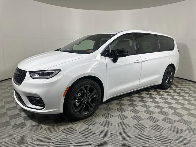 2026 Chrysler Pacifica PACIFICA SELECT