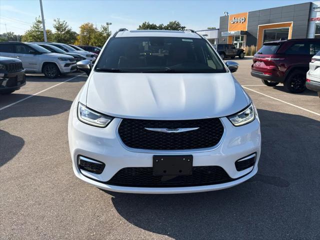 2026 Chrysler Pacifica PACIFICA PINNACLE