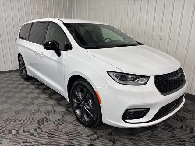 2026 Chrysler Pacifica PACIFICA SELECT