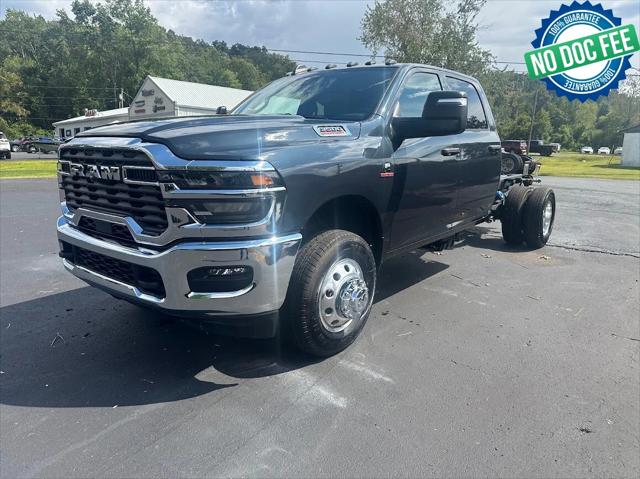 2026 RAM Ram 3500 Chassis Cab RAM 3500 TRADESMAN CREW CAB CHASSIS 4X4 60 CA