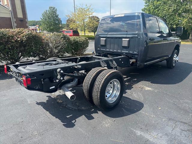 2026 RAM Ram 3500 Chassis Cab RAM 3500 TRADESMAN CREW CAB CHASSIS 4X4 60 CA