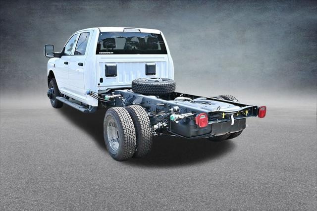 2026 RAM Ram 3500 Chassis Cab RAM 3500 TRADESMAN CREW CAB CHASSIS 4X4 60 CA