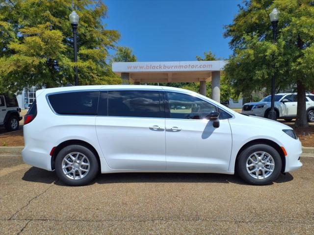 2026 Chrysler Voyager VOYAGER LX