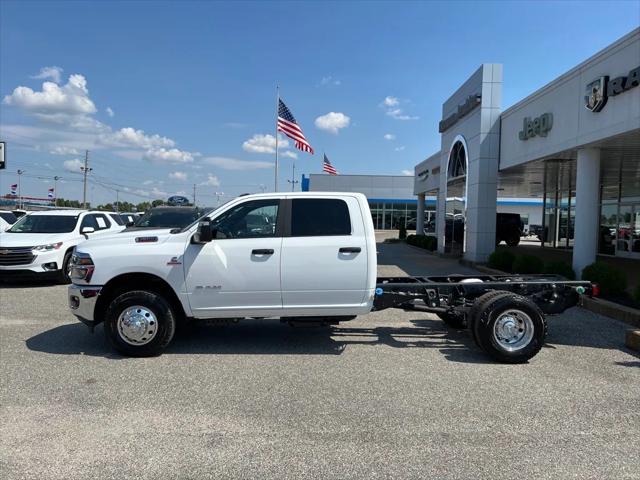 2026 RAM Ram 3500 Chassis Cab RAM 3500 BIG HORN CREW CAB CHASSIS 4X4 60 CA 2026 RAM Ram 3500 Chassis Cab RAM 3500 BIG HORN CREW CAB CHASSIS 4X4 60 CA