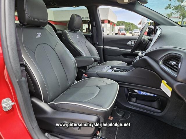 2026 Chrysler Pacifica Limited AWD