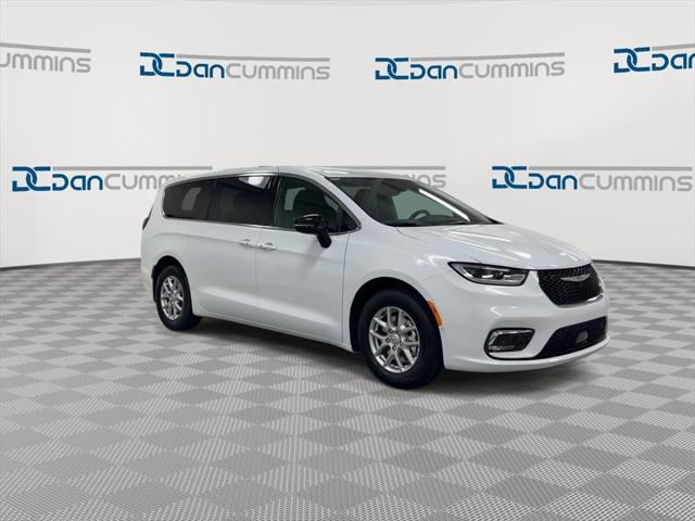 2026 Chrysler Pacifica Select 2026 Chrysler Pacifica Select